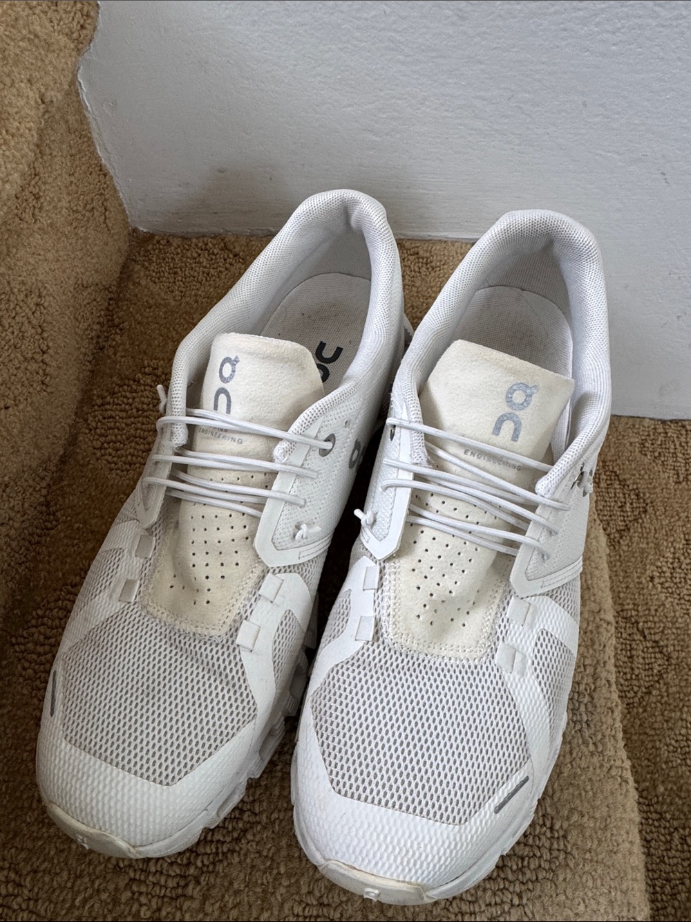 On Running Wonens White Mesh Lace-Up Sneakers
